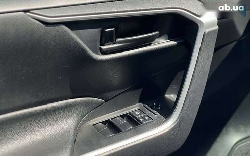 Toyota RAV4 2020 - фото 8