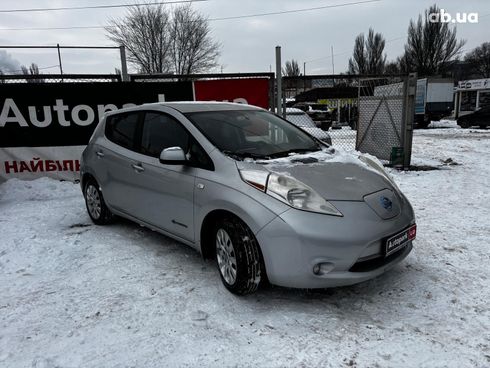 Nissan Leaf 2015 серый - фото 3