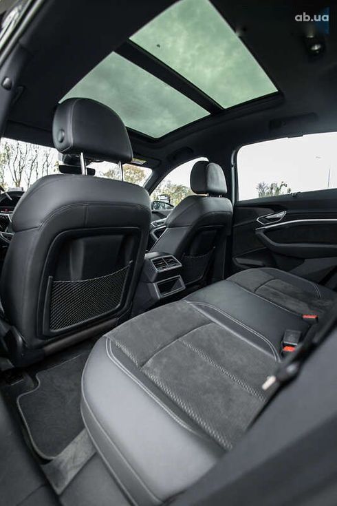 Audi E-Tron 2021 - фото 23