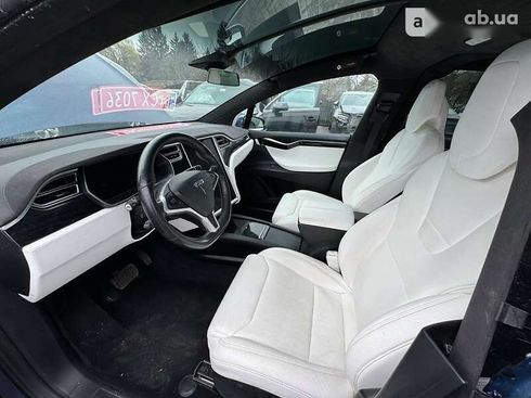 Tesla Model X 2017 - фото 8