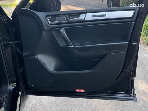 Volkswagen Touareg 2011 черный - фото 63