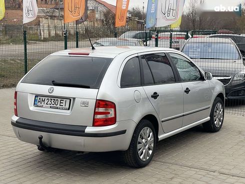 Skoda Fabia 2006 - фото 18