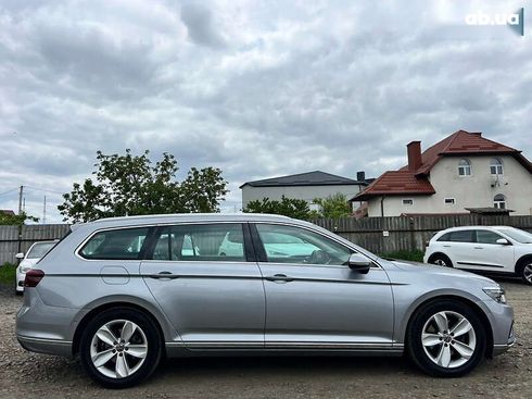 Volkswagen Passat 2022 - фото 9
