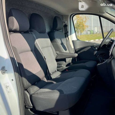 Renault Trafic 2019 - фото 22