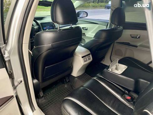 Toyota Venza 2010 - фото 25