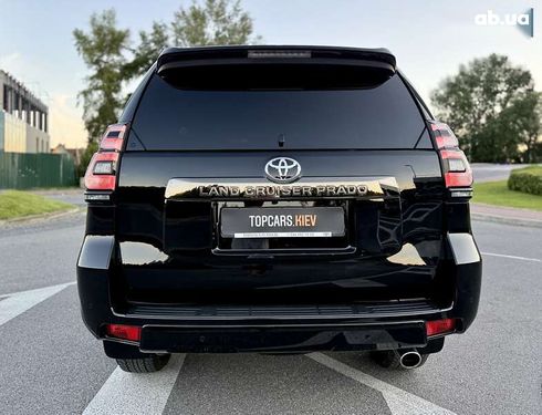 Toyota Land Cruiser Prado 2022 - фото 13