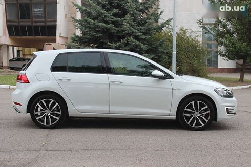 Volkswagen e-Golf 2019 - фото 15