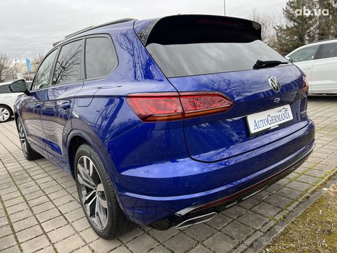 Volkswagen Touareg R 2022 - фото 19