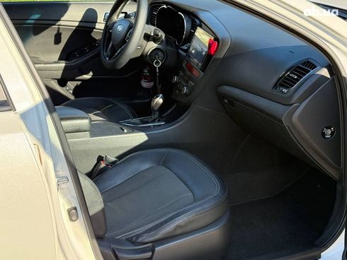 Kia Optima 2012 белый - фото 10