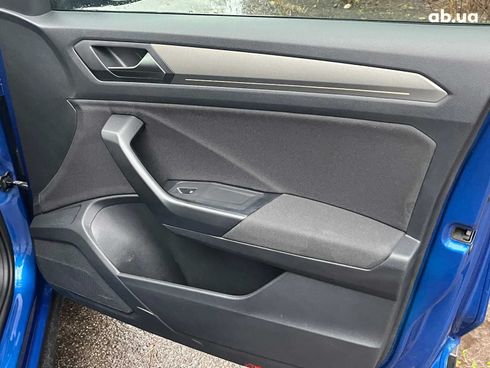 Volkswagen T-Roc 2021 синий - фото 15