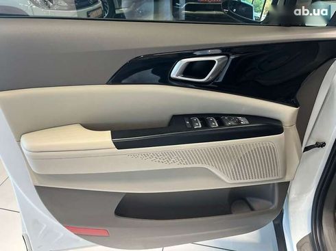 Kia Carnival 2021 - фото 13