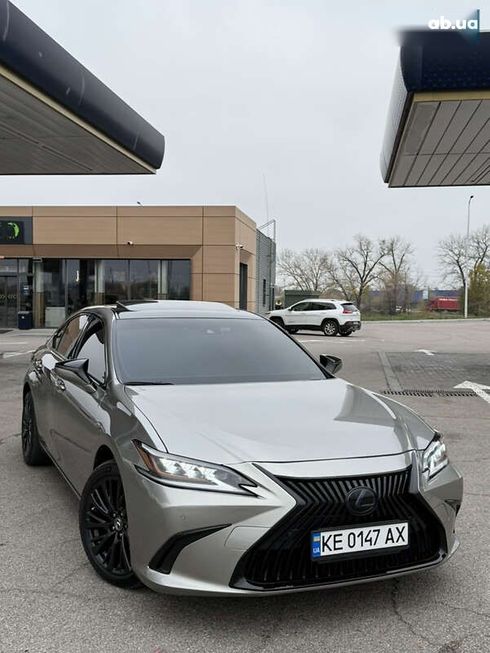 Lexus ES 2021 - фото 3
