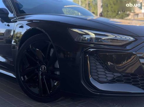 Audi RS e-tron GT 2023 - фото 8