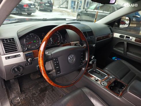Volkswagen Touareg 2007 черный - фото 25