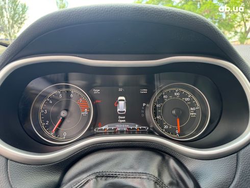 Jeep Cherokee 2016 черный - фото 25