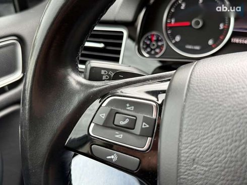 Volkswagen Touareg 2017 - фото 23