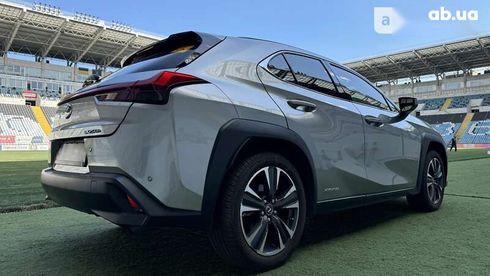 Lexus UX 2021 - фото 27