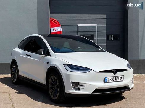 Tesla Model X 2019 - фото 12