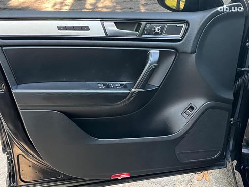 Volkswagen Touareg 2011 черный - фото 94