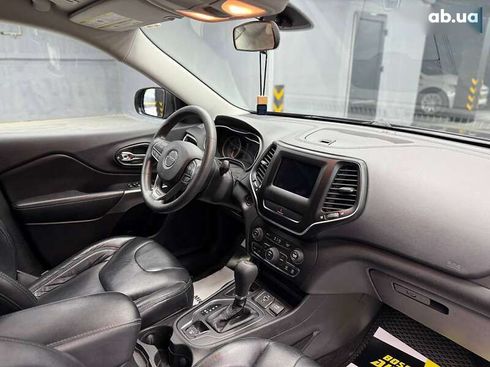 Jeep Cherokee 2018 - фото 8