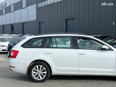Skoda Octavia 2017 белый - фото 6