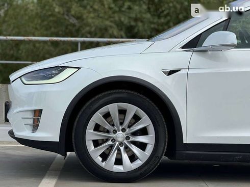 Tesla Model X 2017 - фото 27