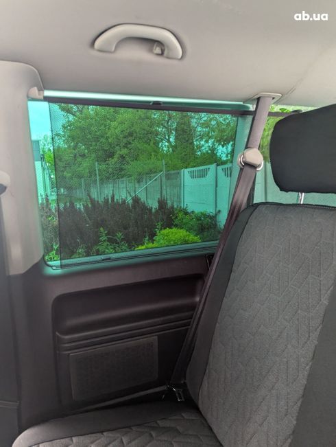 Volkswagen Caravelle 2016 фиолетовый - фото 11