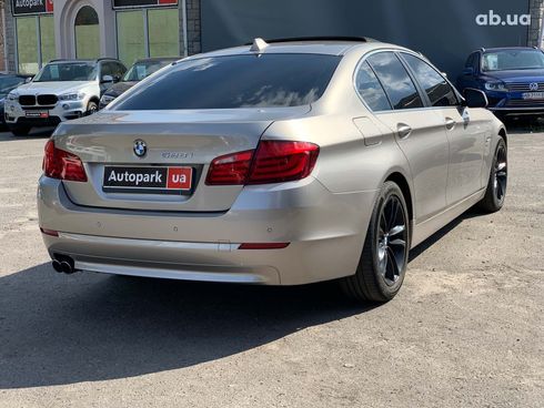 BMW 5 серия 2011 бежевый - фото 5