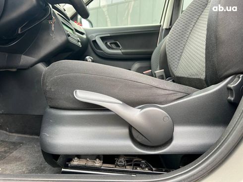 Skoda Fabia 2010 серый - фото 39