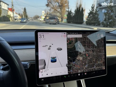 Tesla Model 3 2018 синий - фото 13