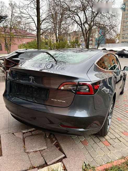 Tesla Model 3 2019 - фото 4