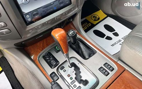 Lexus LX 2005 - фото 18