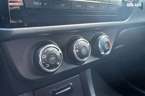 Toyota Corolla 2016 - фото 21