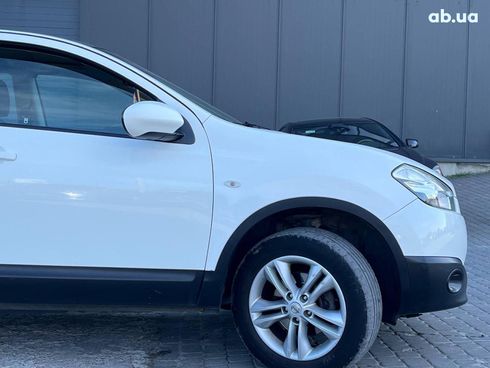 Nissan Qashqai 2010 белый - фото 34