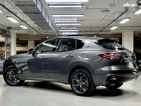 Maserati Levante 2022 - фото 30