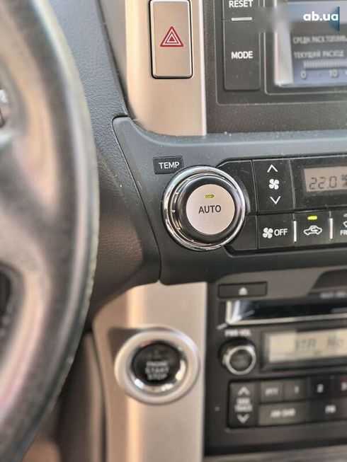 Toyota Land Cruiser Prado 2013 - фото 21
