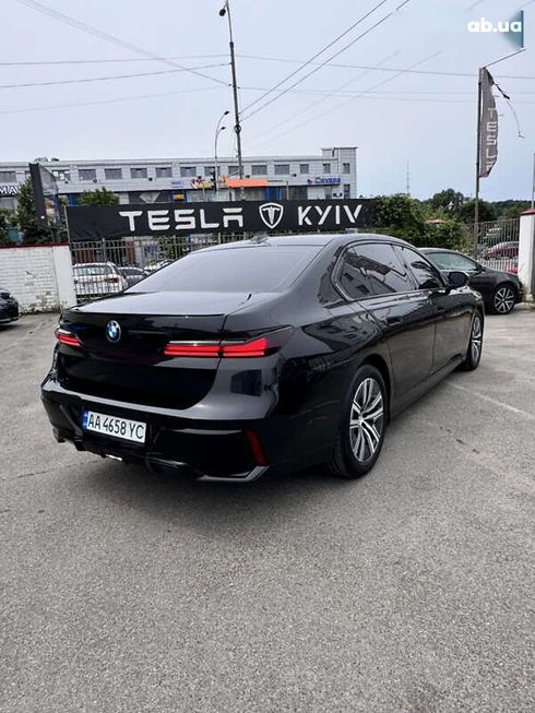 BMW i7 2023 - фото 7