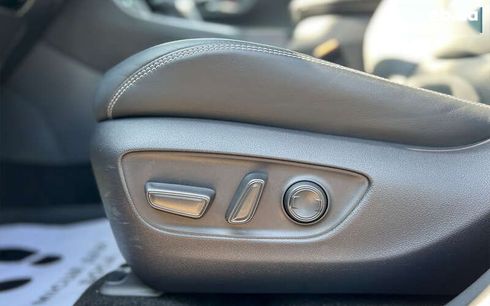 Toyota RAV4 2019 - фото 10