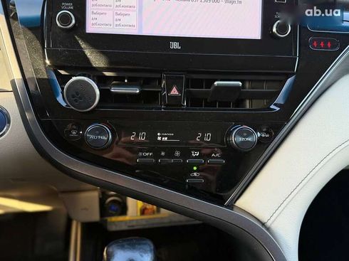 Toyota Camry 2021 - фото 14
