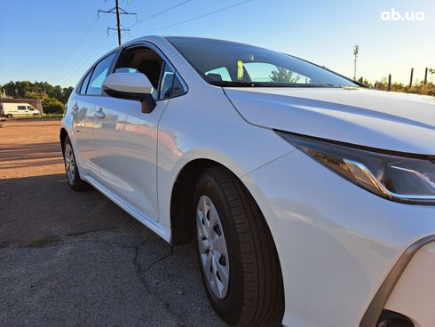 Toyota Corolla 2020 белый - фото 6