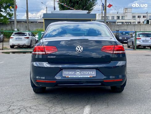 Volkswagen Passat 2018 серый - фото 5