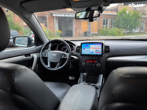 Kia Sorento 2012 серый - фото 38