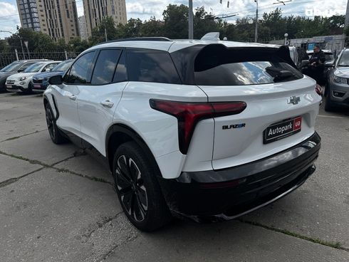 Chevrolet Blazer 2024 белый - фото 5