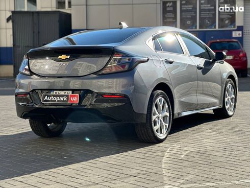 Chevrolet Volt 2018 серый - фото 13