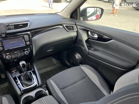 Nissan Qashqai 2019 красный - фото 34