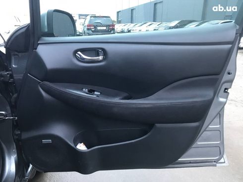 Nissan Leaf 2015 серый - фото 7