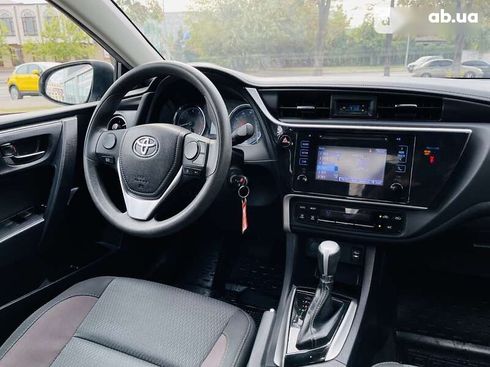 Toyota Corolla 2018 - фото 13