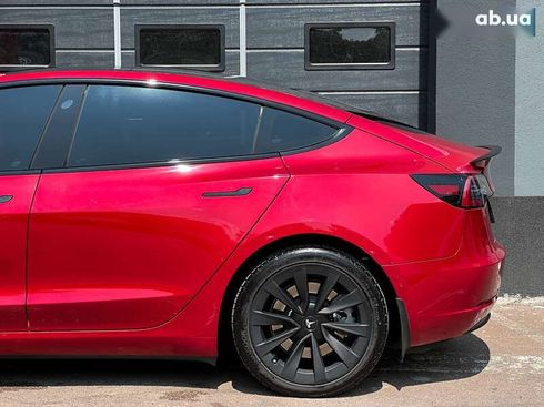Tesla Model 3 2021 - фото 7
