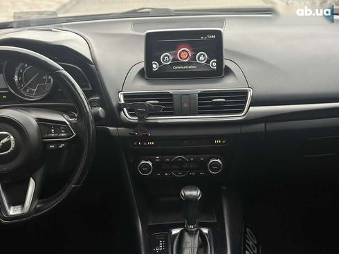 Mazda 3 2017 - фото 18