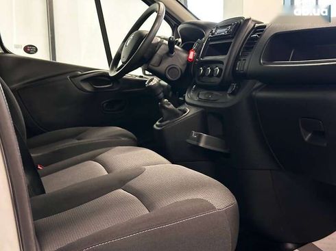 Renault Trafic 2021 - фото 23